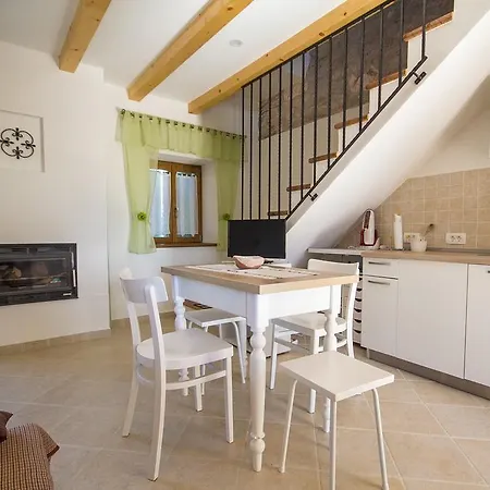 בית נופש Holiday Casetta Novigrad Istria